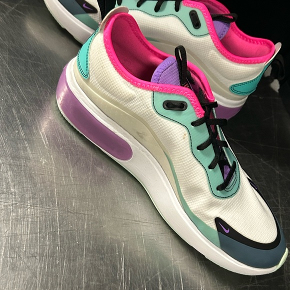 Nike Air Max DIA Size 8.5 Women - Picture 3 of 11